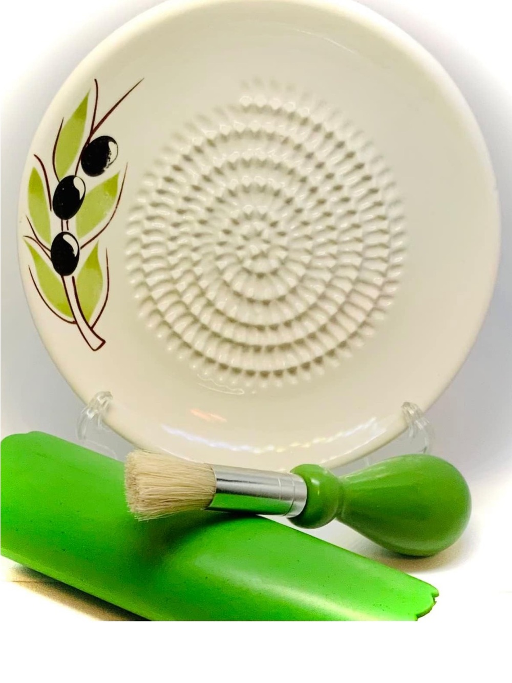Ceramic Garlic Grater Plate with Green Handle Brush